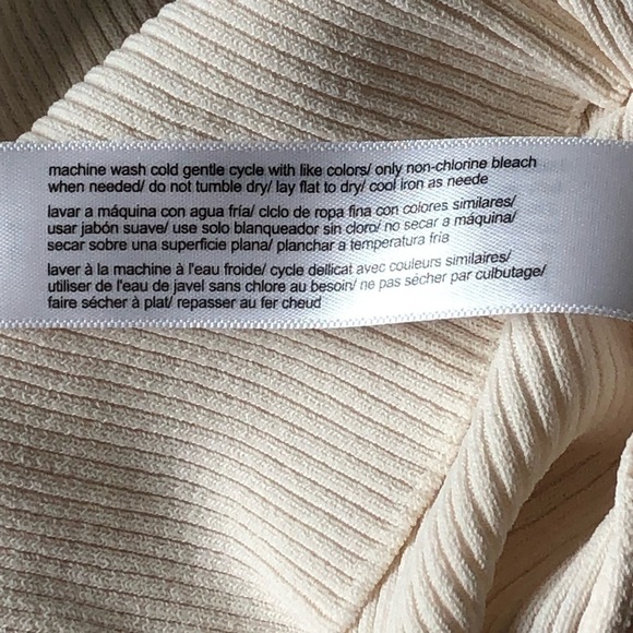 Eloquii Turtleneck Layering Ribbed Knit Cream Sweater Sleeveless Size 18/20 - Picture 10 of 11